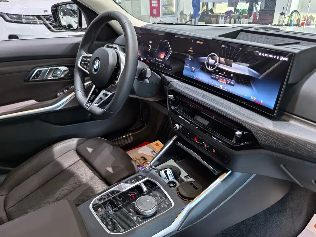 BMW 3 Series — миниатюра 4