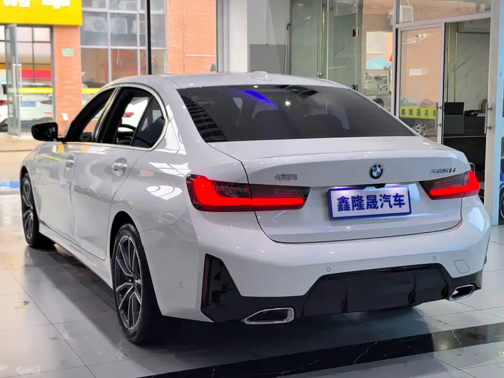 BMW 3 Series — миниатюра 13