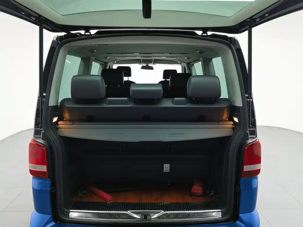 Volkswagen Multivan — миниатюра 16