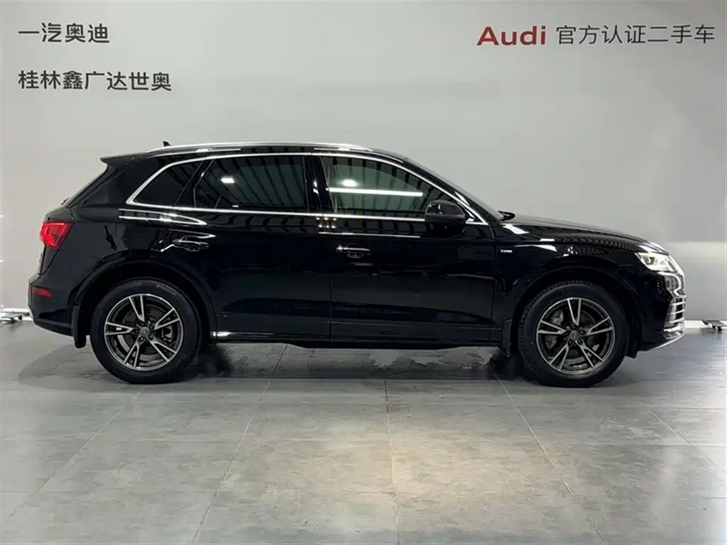 Audi Q5L — миниатюра 3