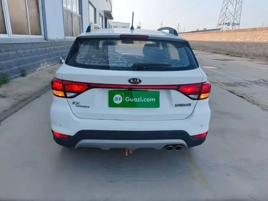 Kia KX Cross — миниатюра 6