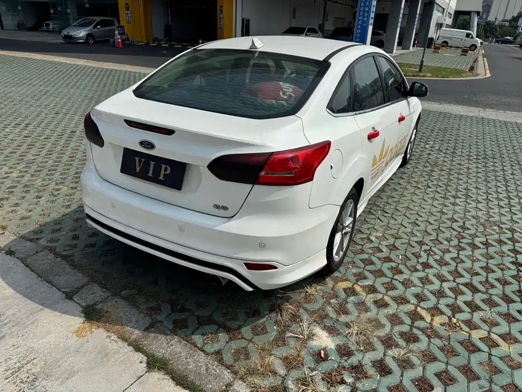 Ford Focus — миниатюра 9