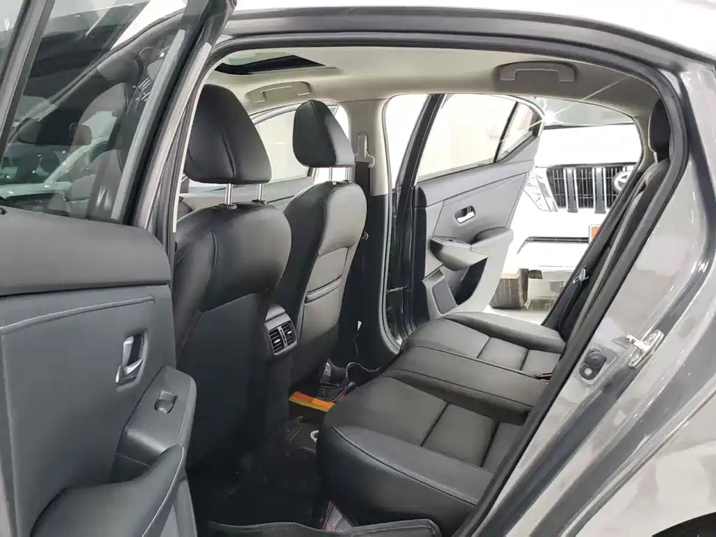 Nissan Sylphy — миниатюра 5
