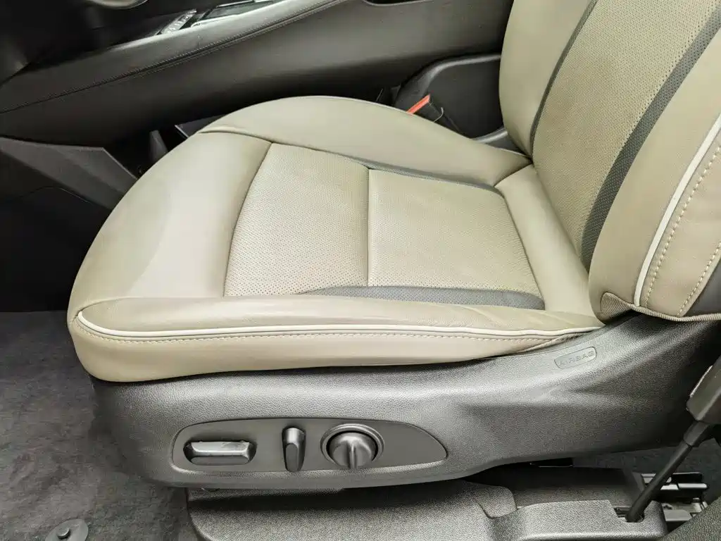 Buick Enclave — миниатюра 20
