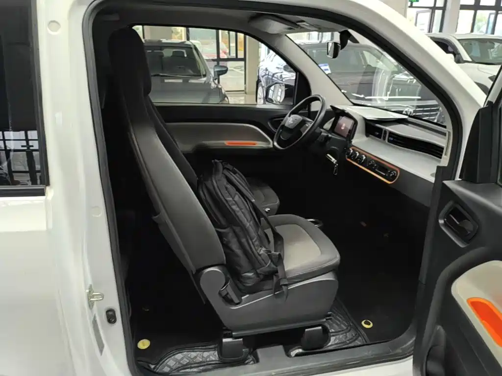 Wuling MINIEV — миниатюра 25