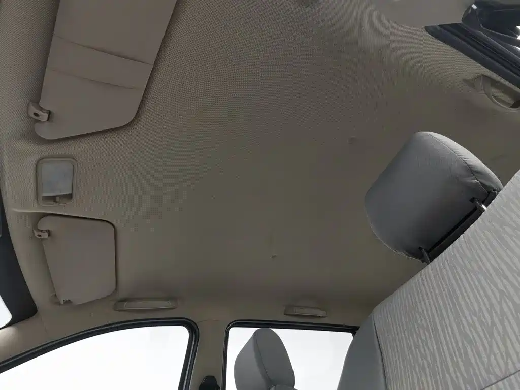 Wuling Hongguang — миниатюра 14