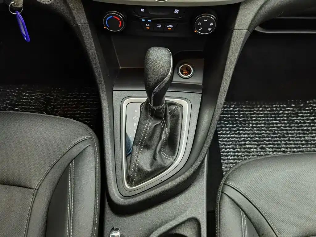 Buick Excelle — миниатюра 13
