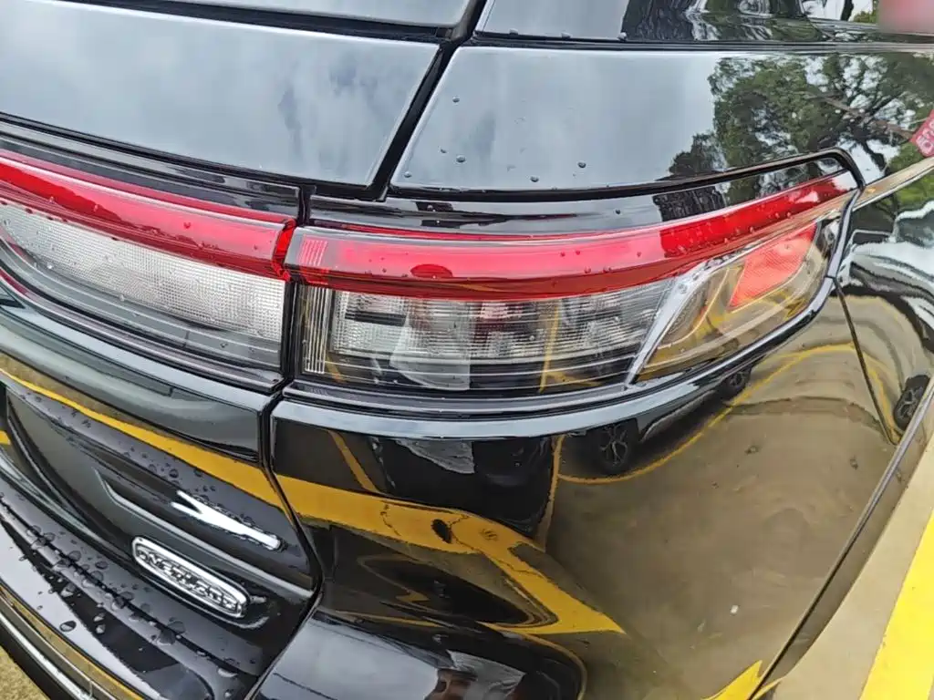 Jeep Grand Cherokee 4xe (Import) — миниатюра 8