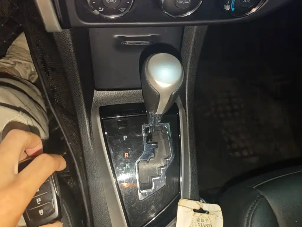 Toyota Corolla — миниатюра 14
