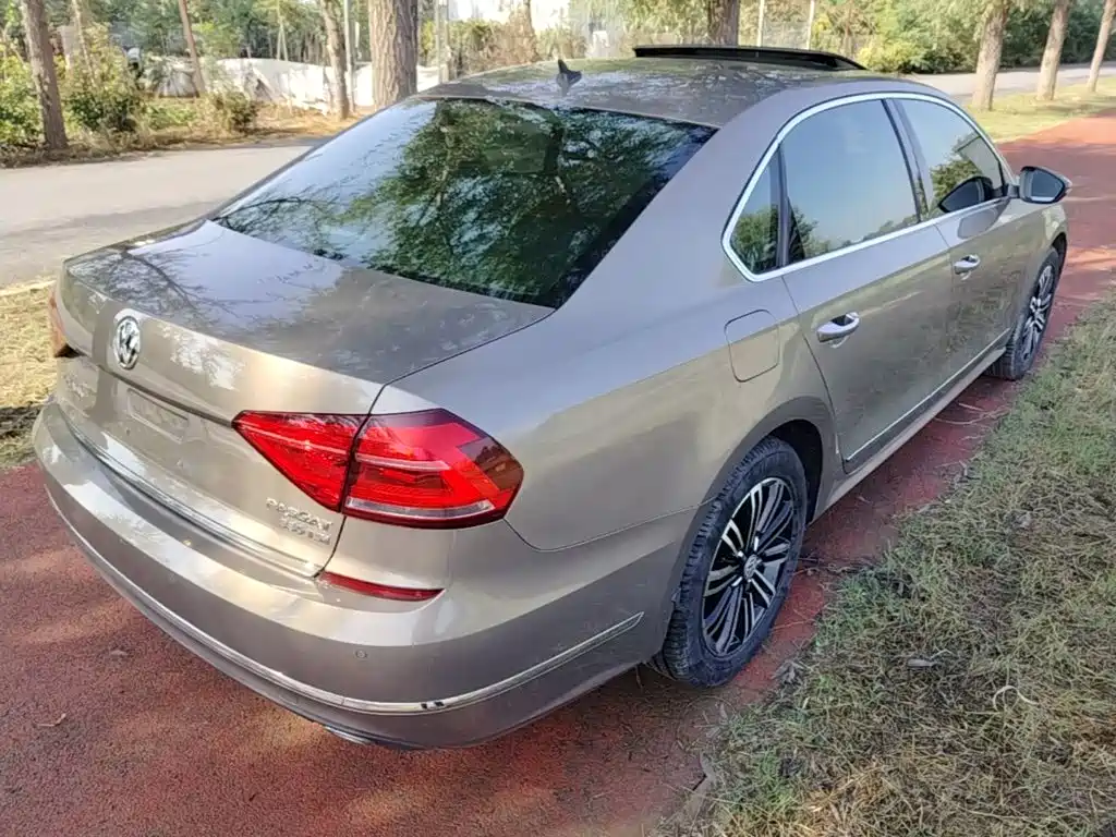 Volkswagen Passat — миниатюра 7
