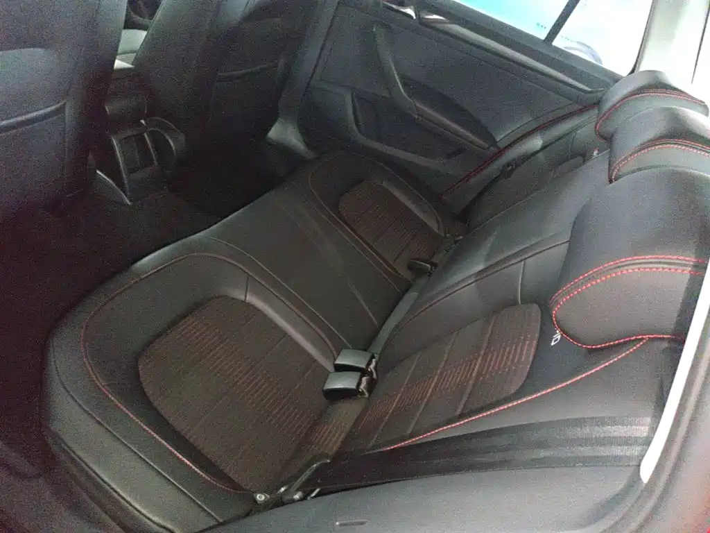 Skoda Rapid Spaceback — миниатюра 17