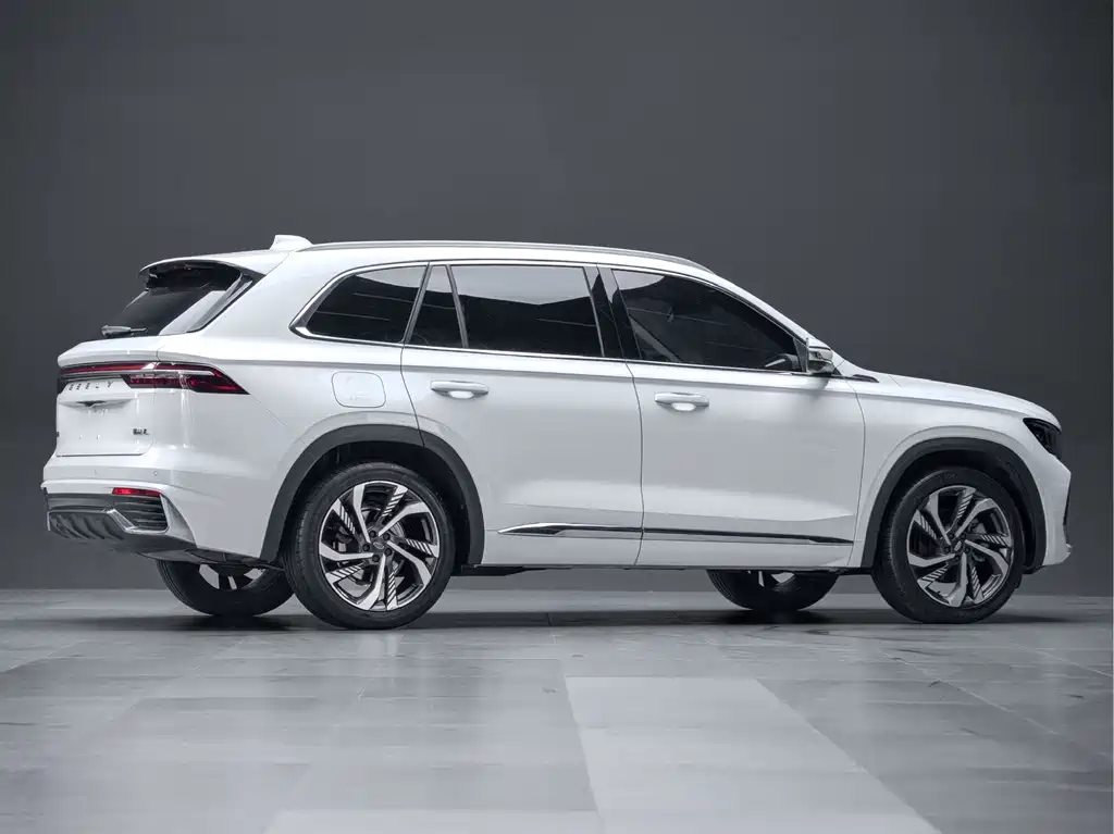 Geely Xingyue L — миниатюра 8