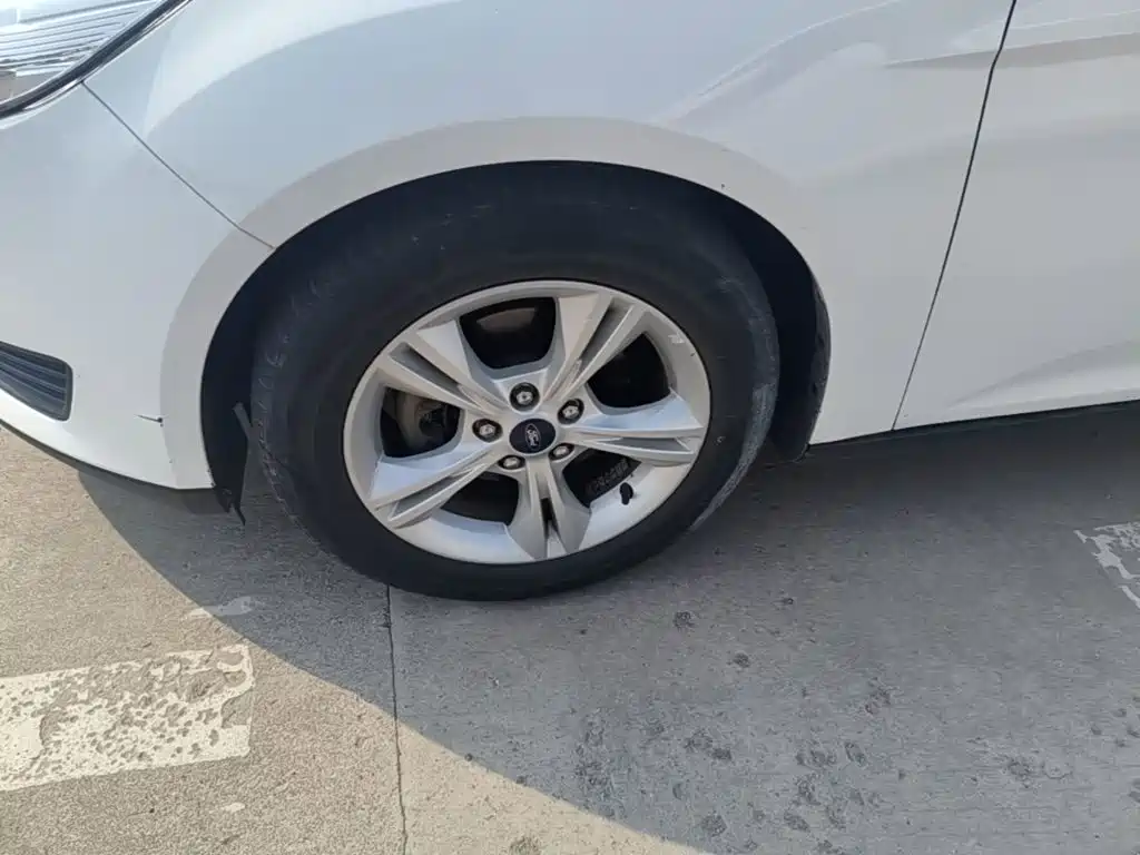 Ford Focus — миниатюра 23