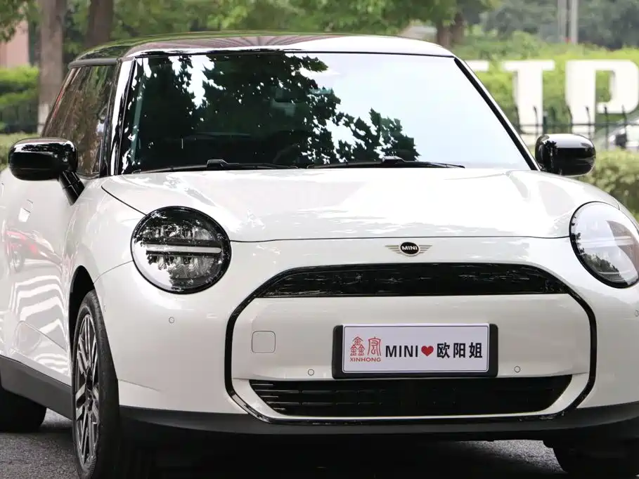 MINI MINI COOPER EV — миниатюра 3
