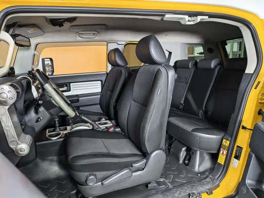 Toyota FJ Cruiser — миниатюра 15