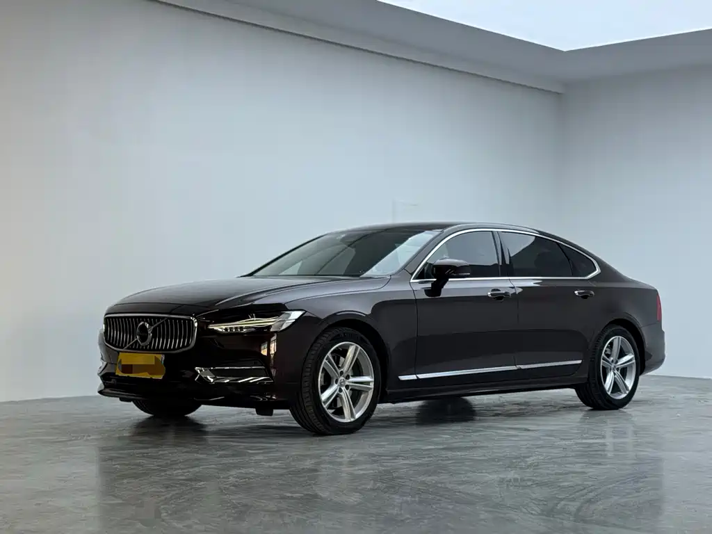 Купить Volvo S90