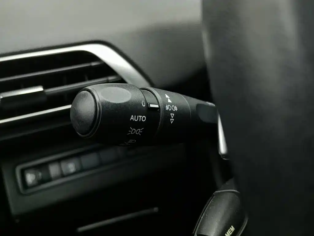 Peugeot 5008 — миниатюра 21