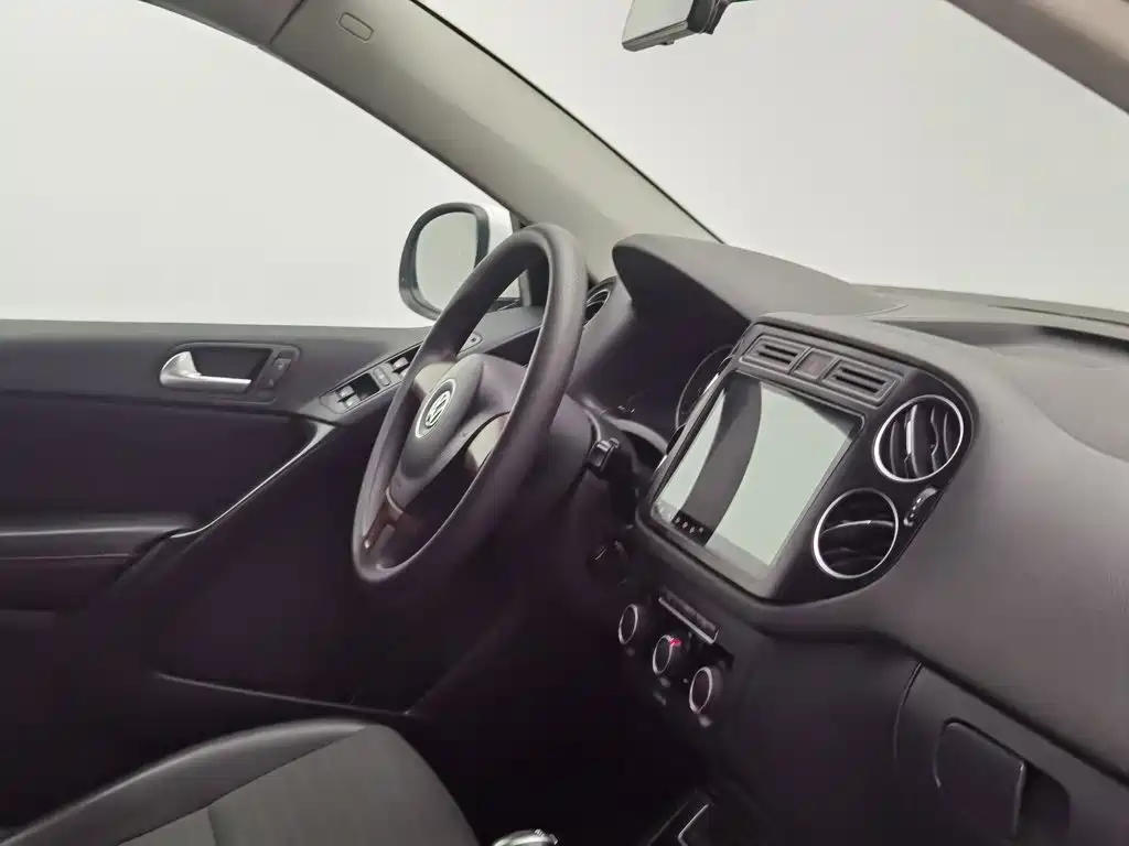 Volkswagen Tiguan — миниатюра 22