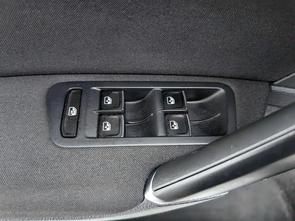 Volkswagen Golf — миниатюра 9