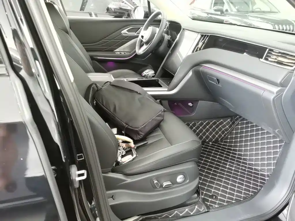Hongqi Hongqi HS7 PHEV — миниатюра 25
