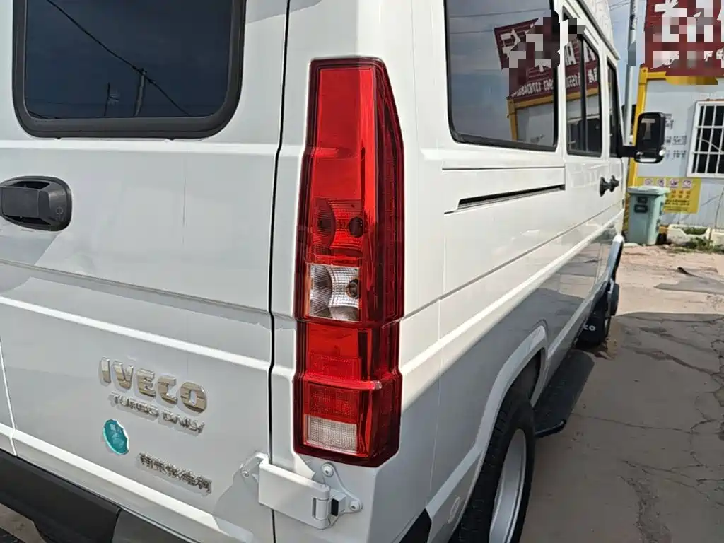 IVECO Daily — миниатюра 8