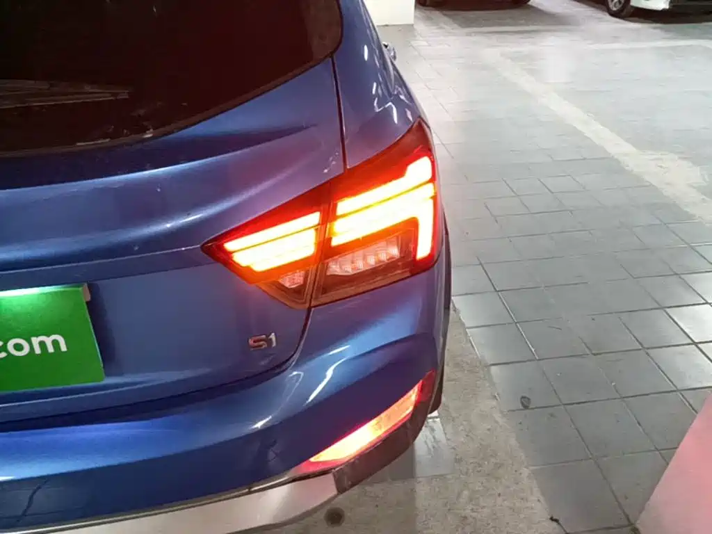 Geely Vision S1 — миниатюра 8