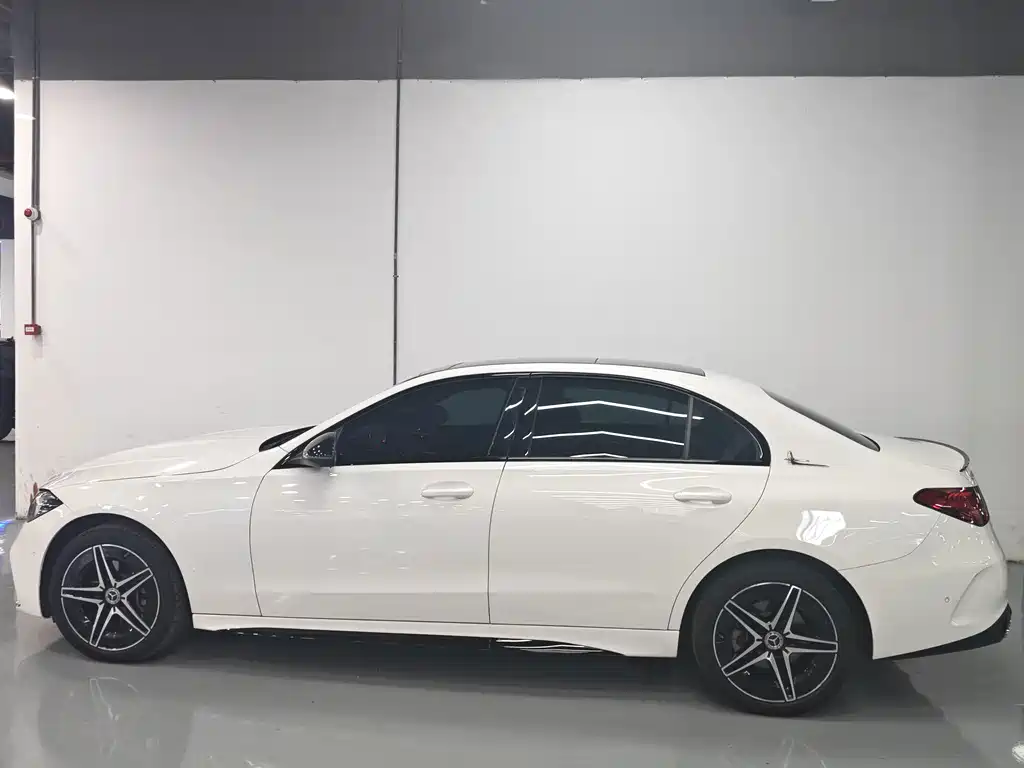 Mercedes-Benz C-Class — миниатюра 22
