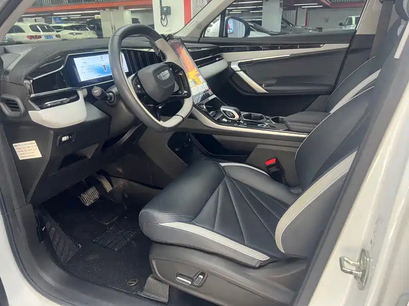 Geely Boyue L — миниатюра 4