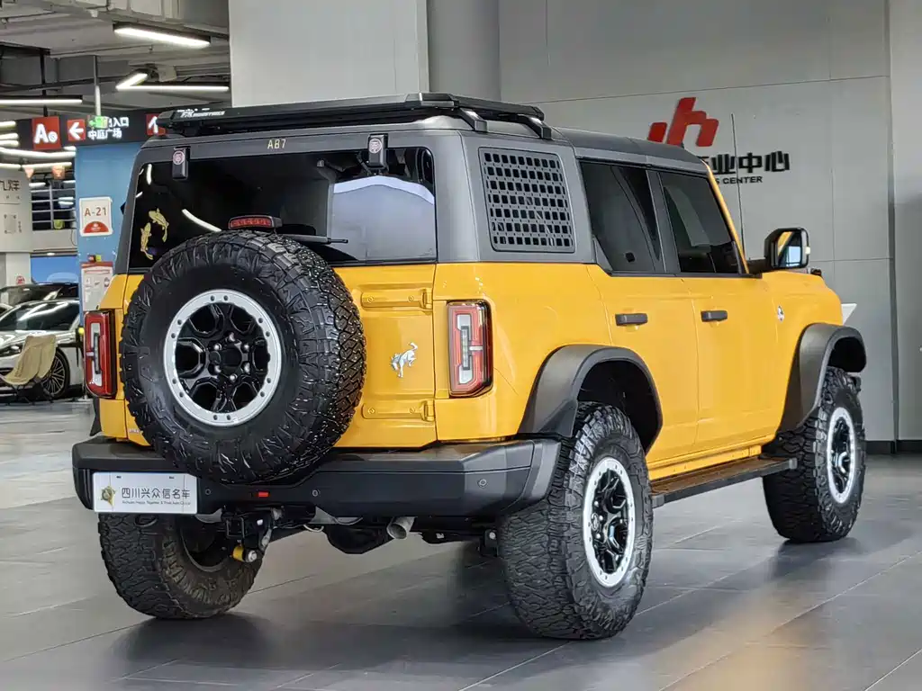 Ford Bronco — миниатюра 6
