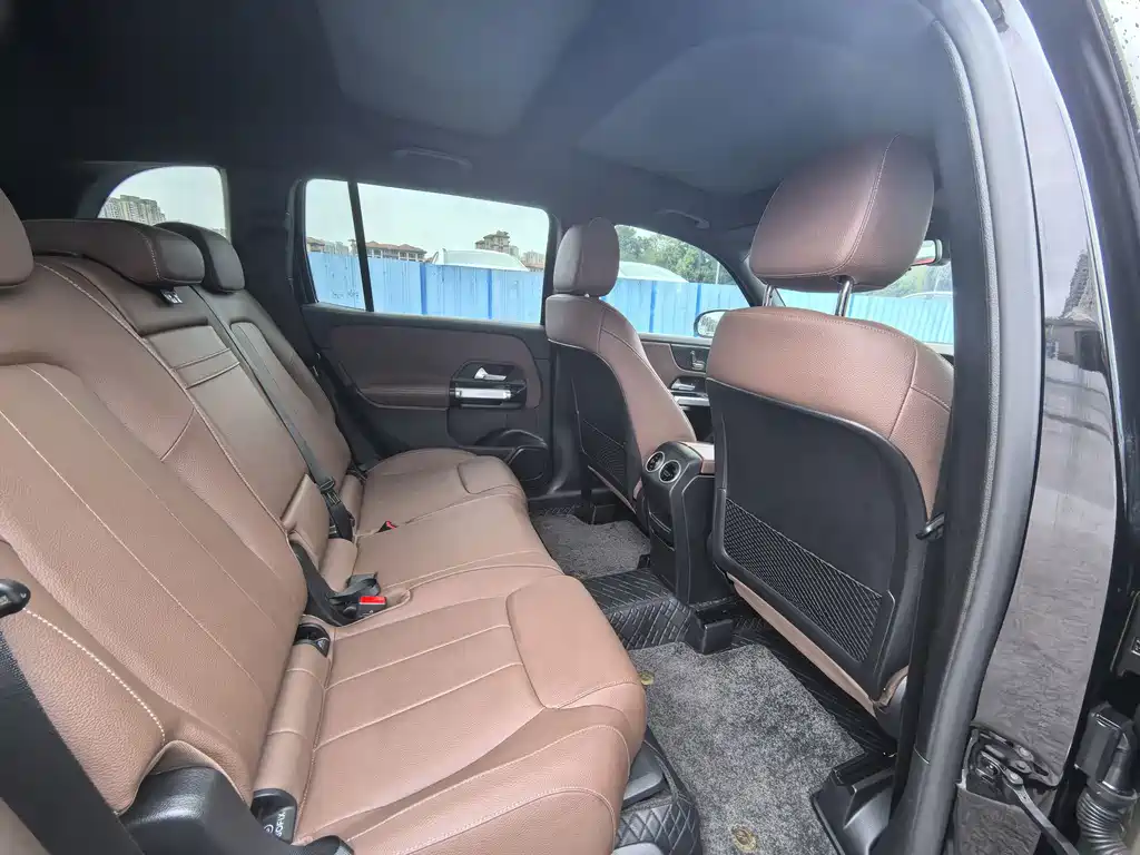 Mercedes-Benz GLB — миниатюра 7