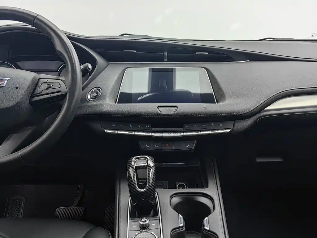 Cadillac XT4 — миниатюра 12