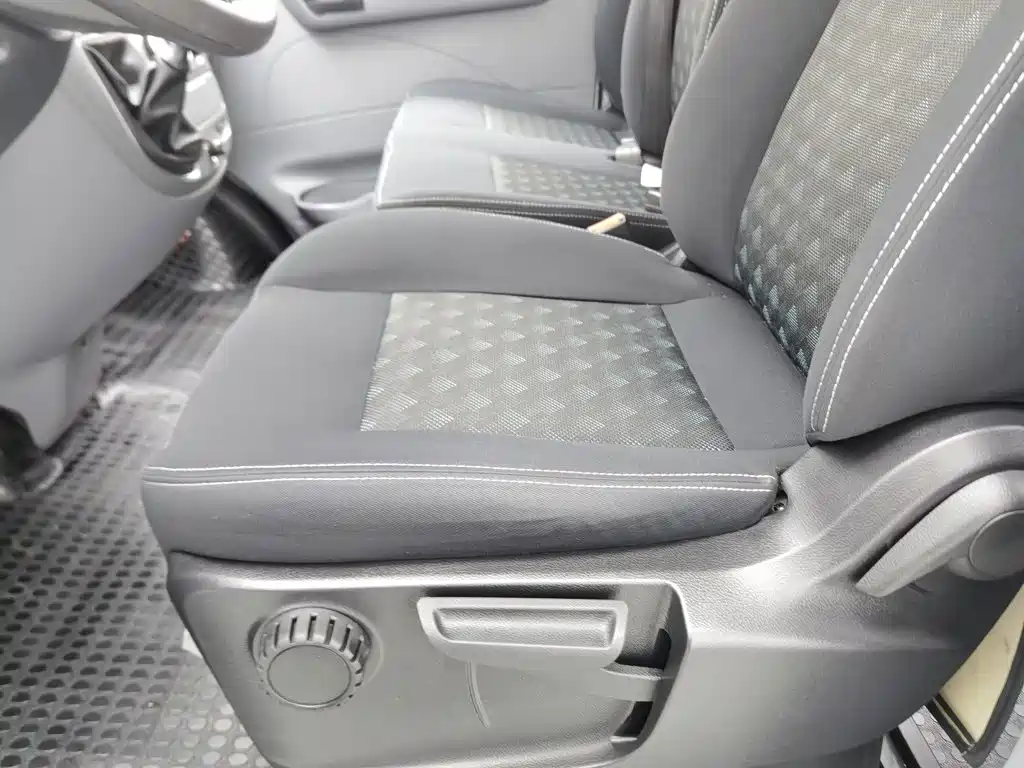 MAXUS V80 — миниатюра 20