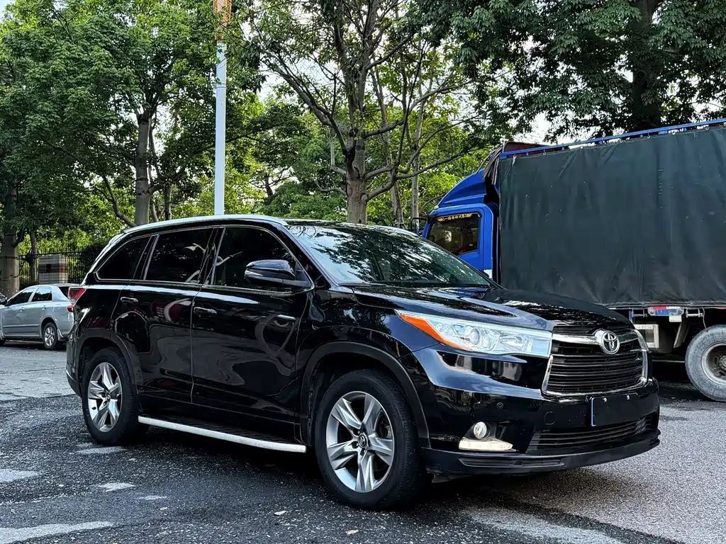 Toyota Highlander — миниатюра 3