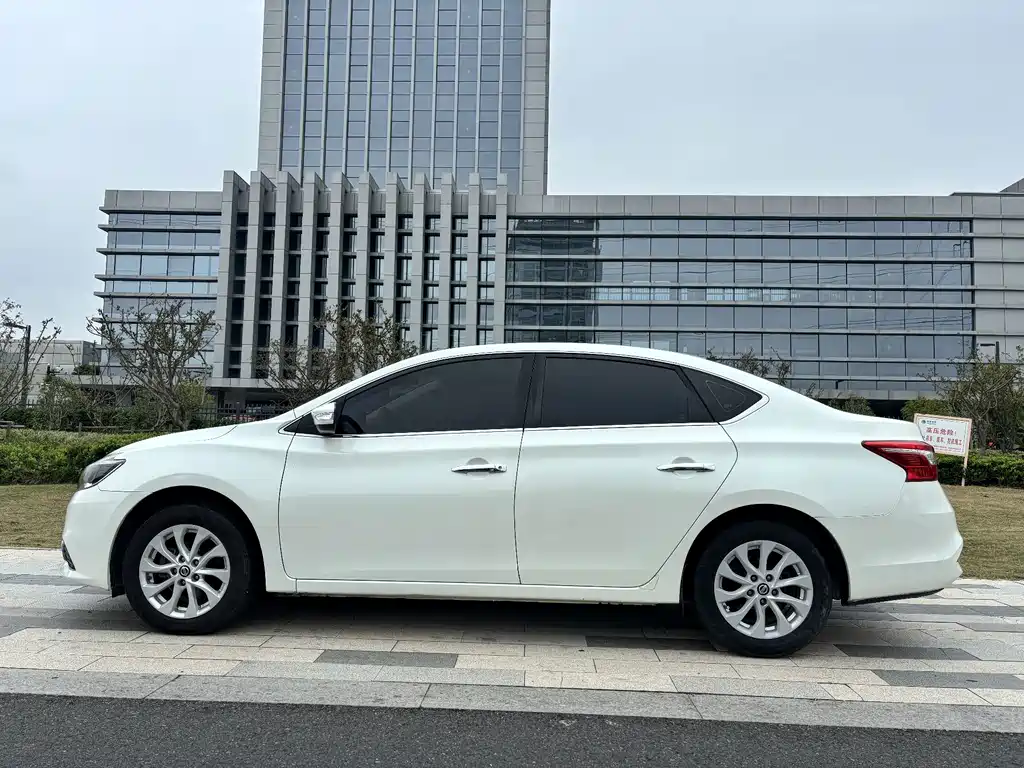Nissan Sylphy — миниатюра 8