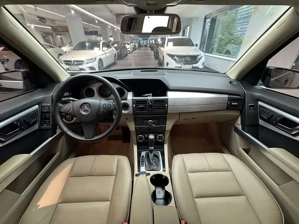 Mercedes-Benz GLK-Class (Import) — миниатюра 10