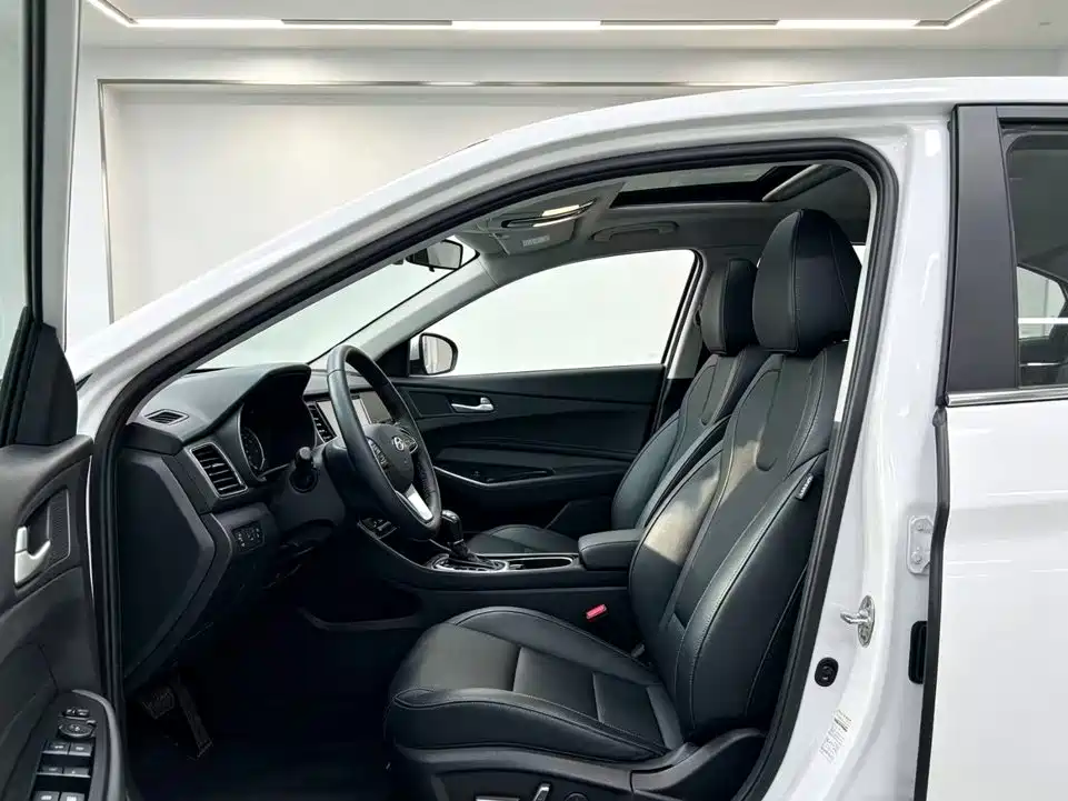 Hyundai Elantra — миниатюра 4