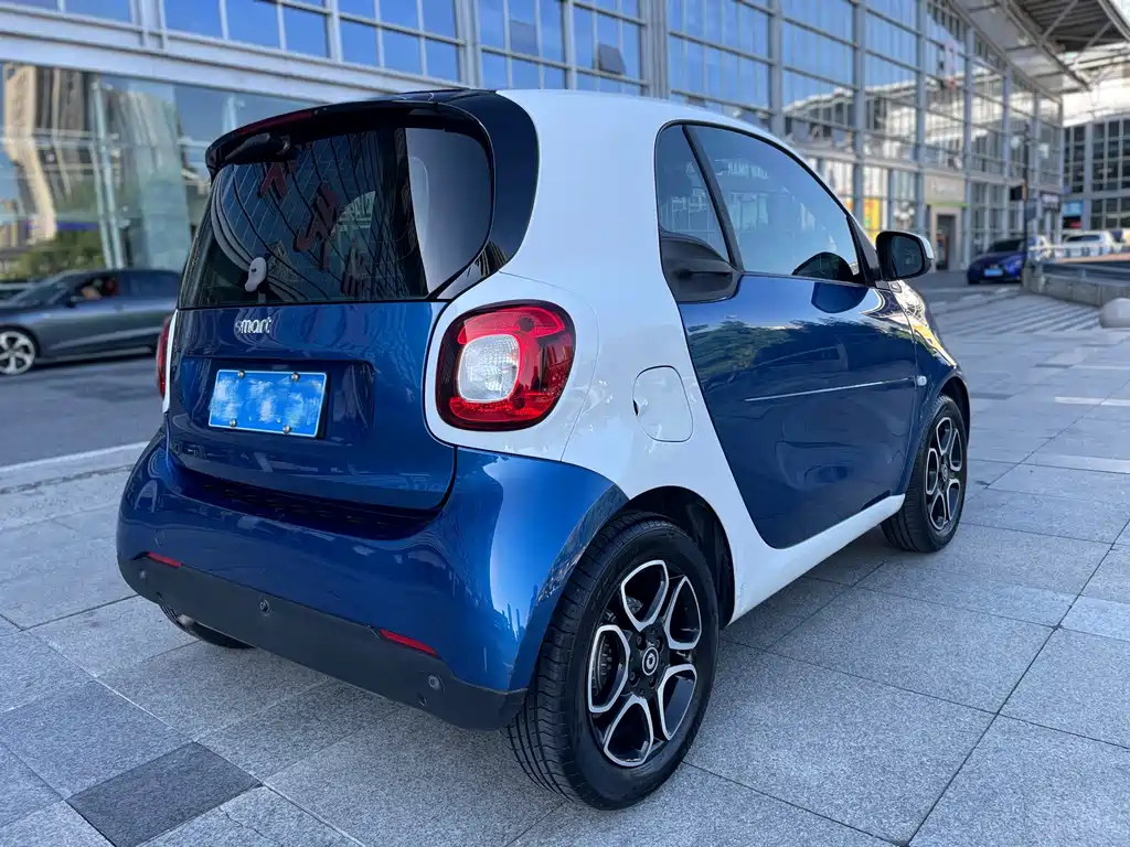 smart Smart Fortwo — миниатюра 7