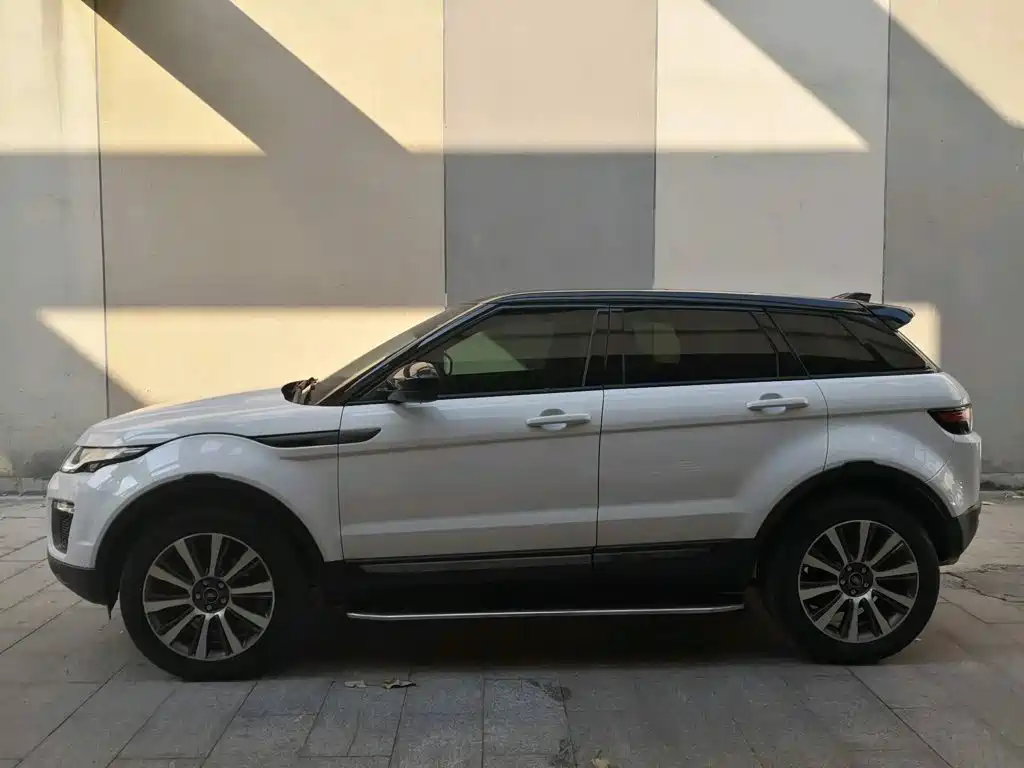 Land Rover Evoque — миниатюра 12