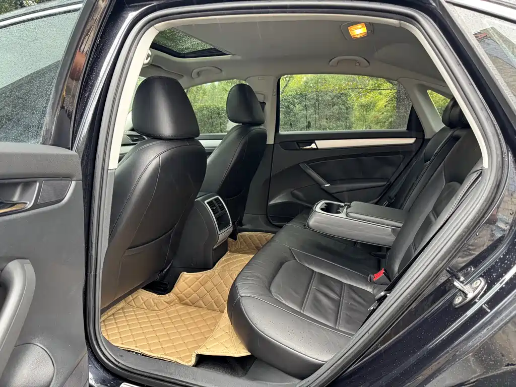 Volkswagen Passat — миниатюра 8