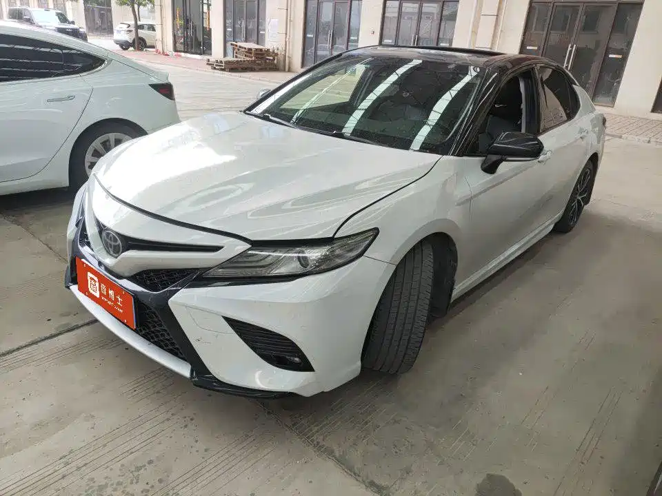 Toyota Camry 2021