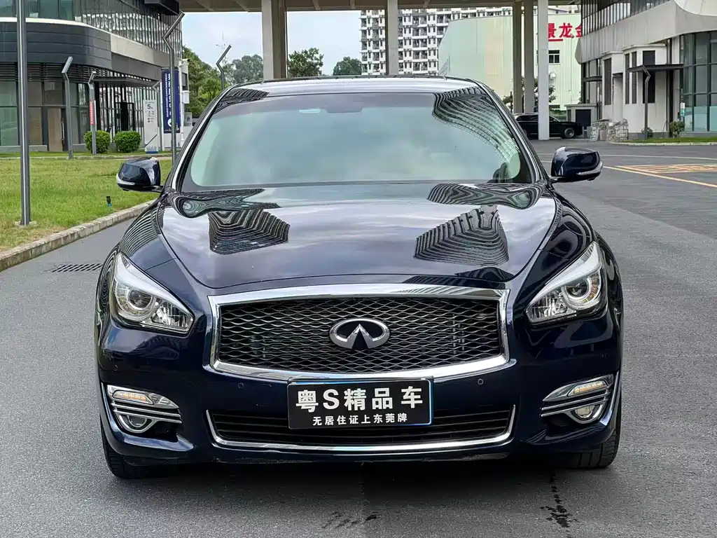 Infiniti Q70 2017 Q70L 2.5L Enjoy