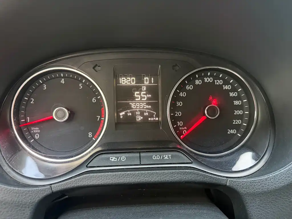 Volkswagen Polo 2016 1.6L AT Comfort