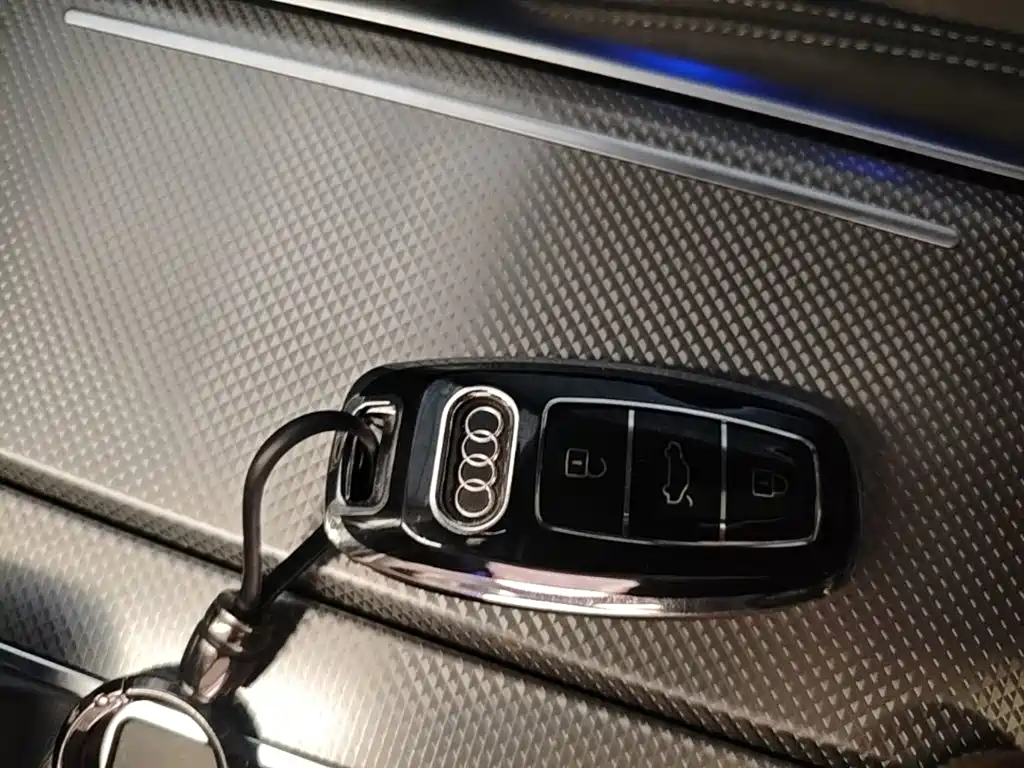 Audi A6L — миниатюра 9