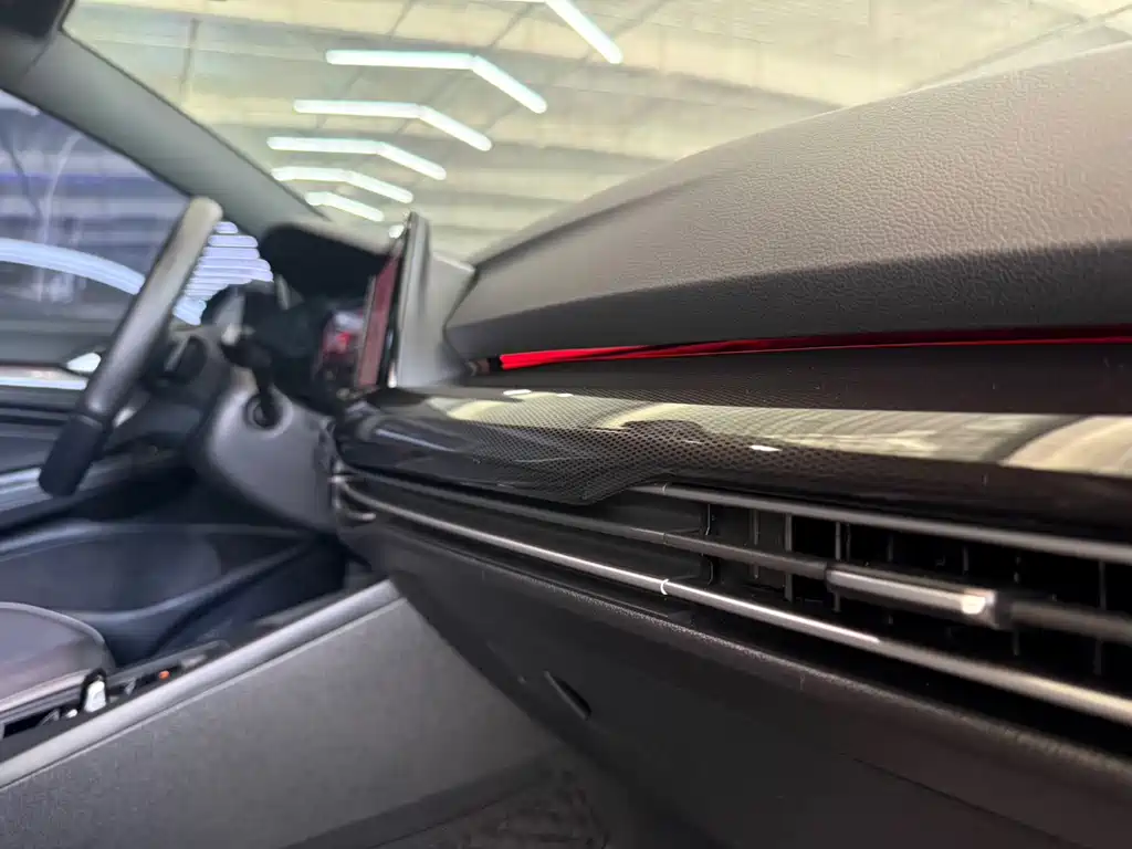 Volkswagen Golf — миниатюра 17