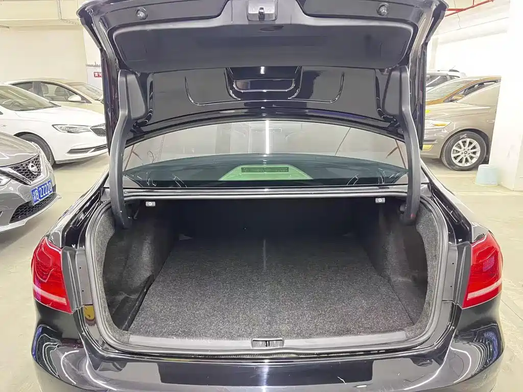 Volkswagen Passat — миниатюра 14