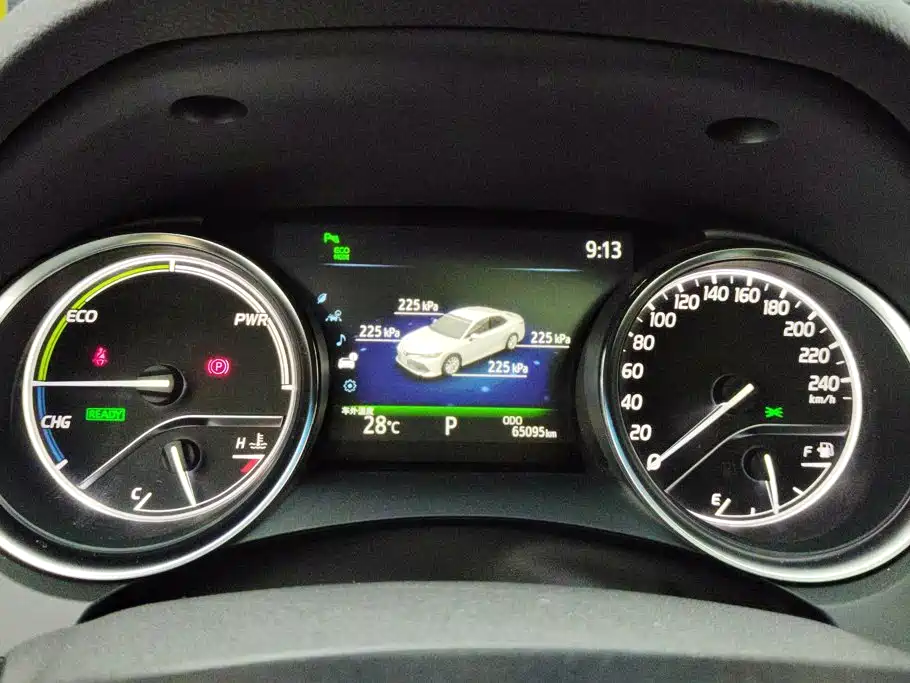 Toyota Camry — миниатюра 14