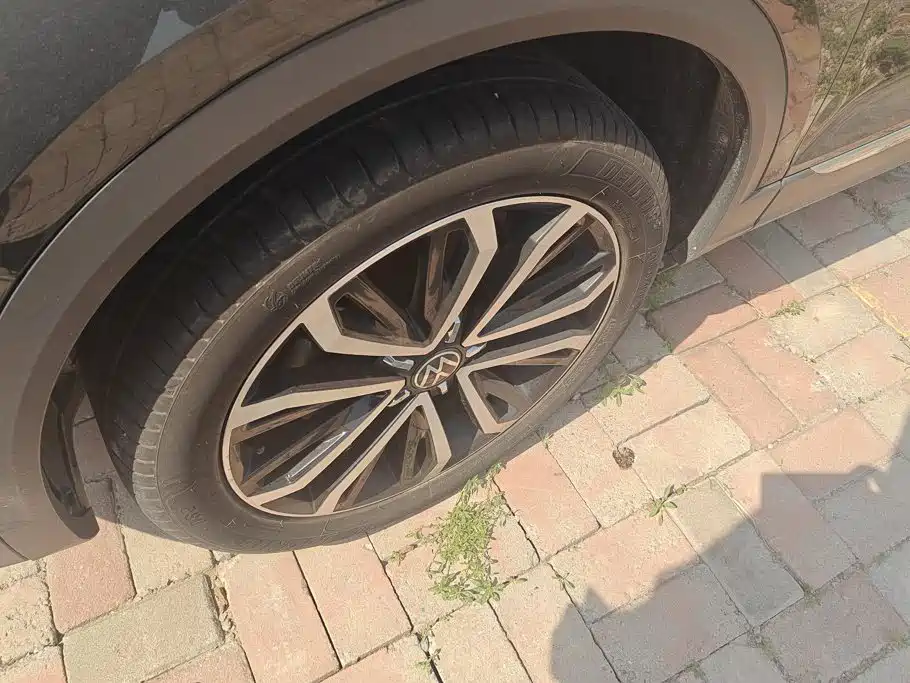 Volkswagen T-Roc — миниатюра 4