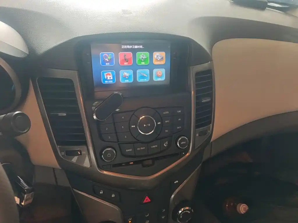 Chevrolet Cruze — миниатюра 13