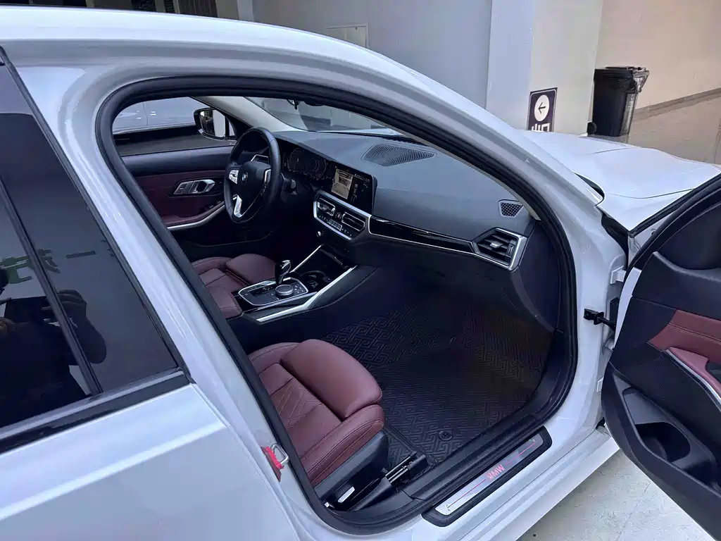 BMW 3 Series — миниатюра 11