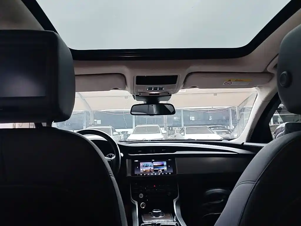 Jaguar XFL — миниатюра 18